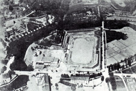 Sokolská zahrada, stadion a nová sokolovna s ptačí perspektivy